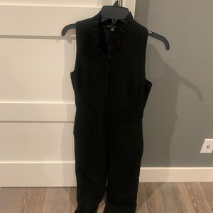 Black halo black jumpsuit size 6 antoinette